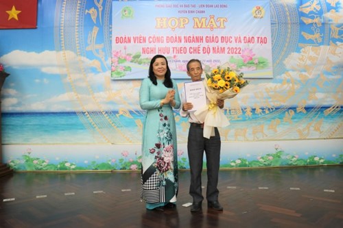 Họp mặt tri ân cán bộ quản lý, giáo viên, nhân viên về nghỉ hưu theo chế độ năm 2022